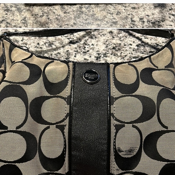 Coach Black and Tan Signature Shoulder Bag - Picture 3 of 8